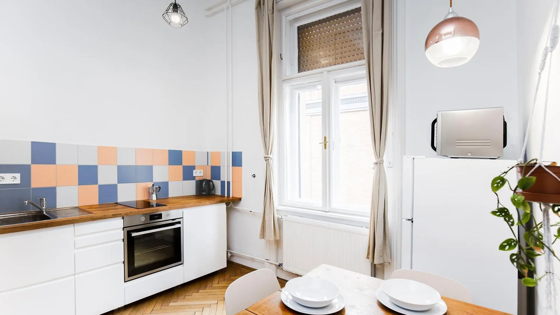 Budapestayz - Izabella Studios Apartman