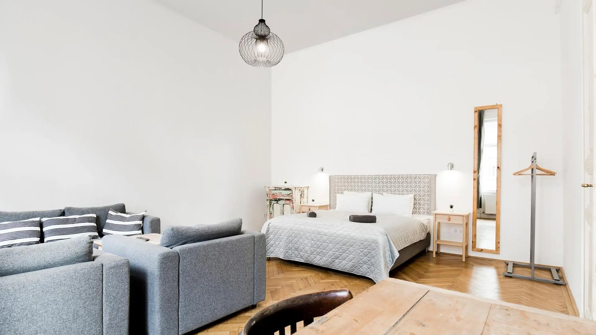 Budapestayz - Izabella Studios Budapest