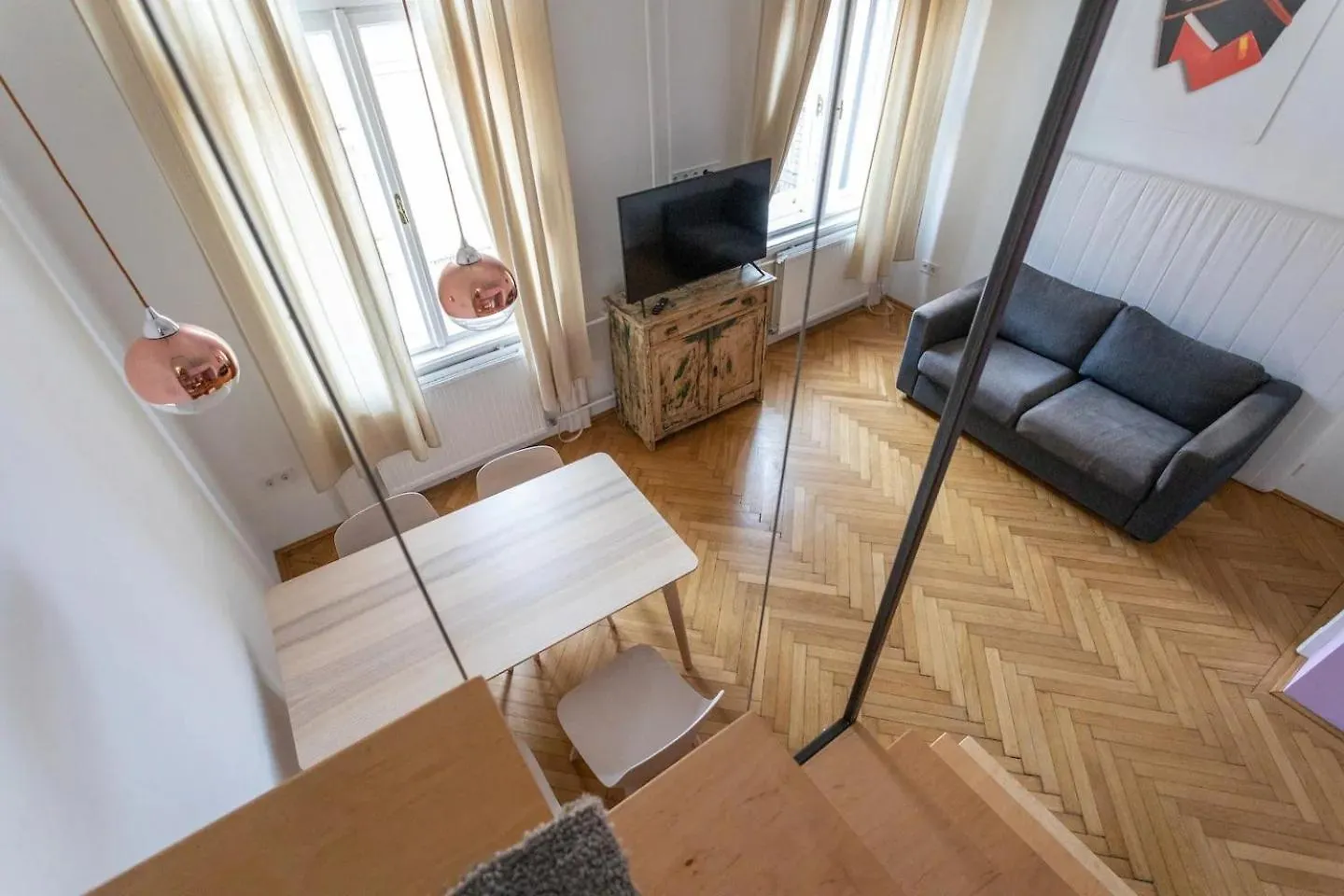 Budapestayz - Izabella Studios Magyarország