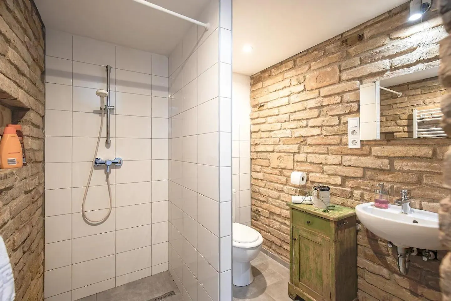 Budapestayz - Izabella Studios Apartman