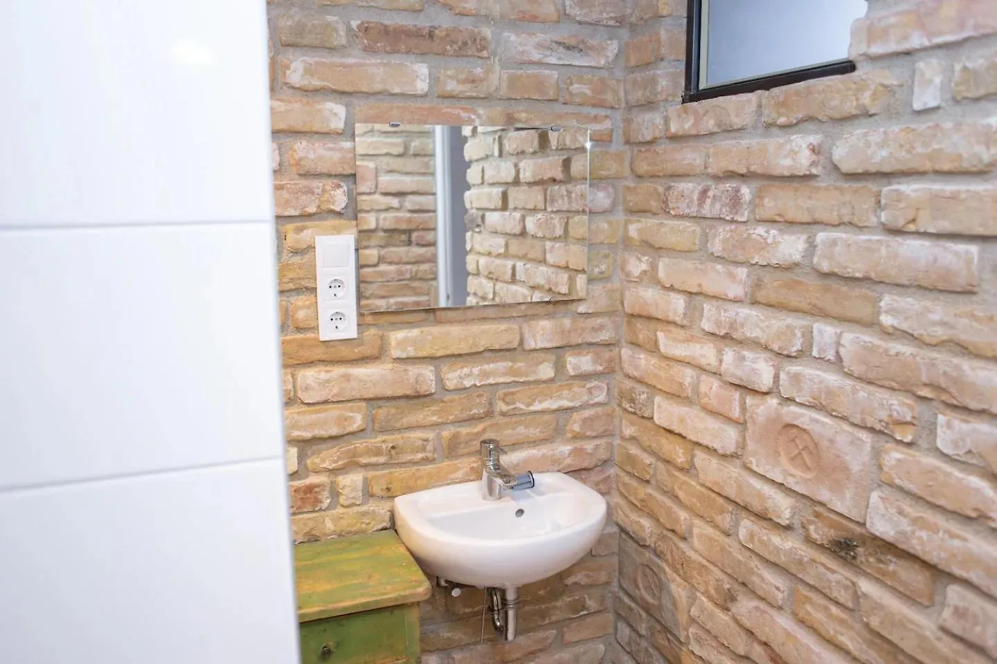 Budapestayz - Izabella Studios Magyarország