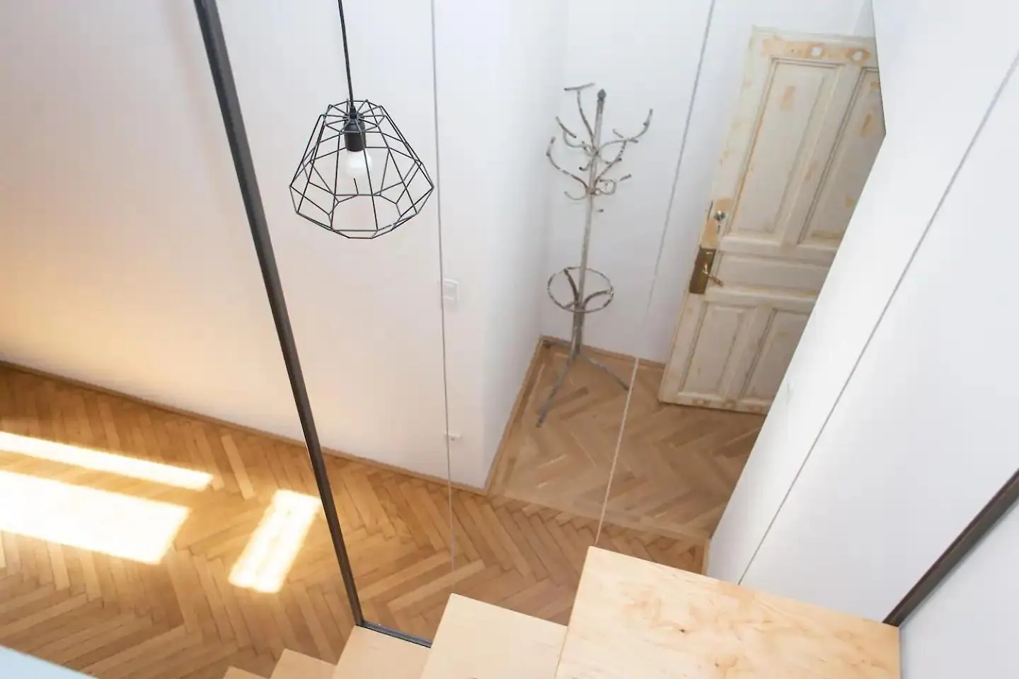 Budapestayz - Izabella Studios 0*, Budapeşte